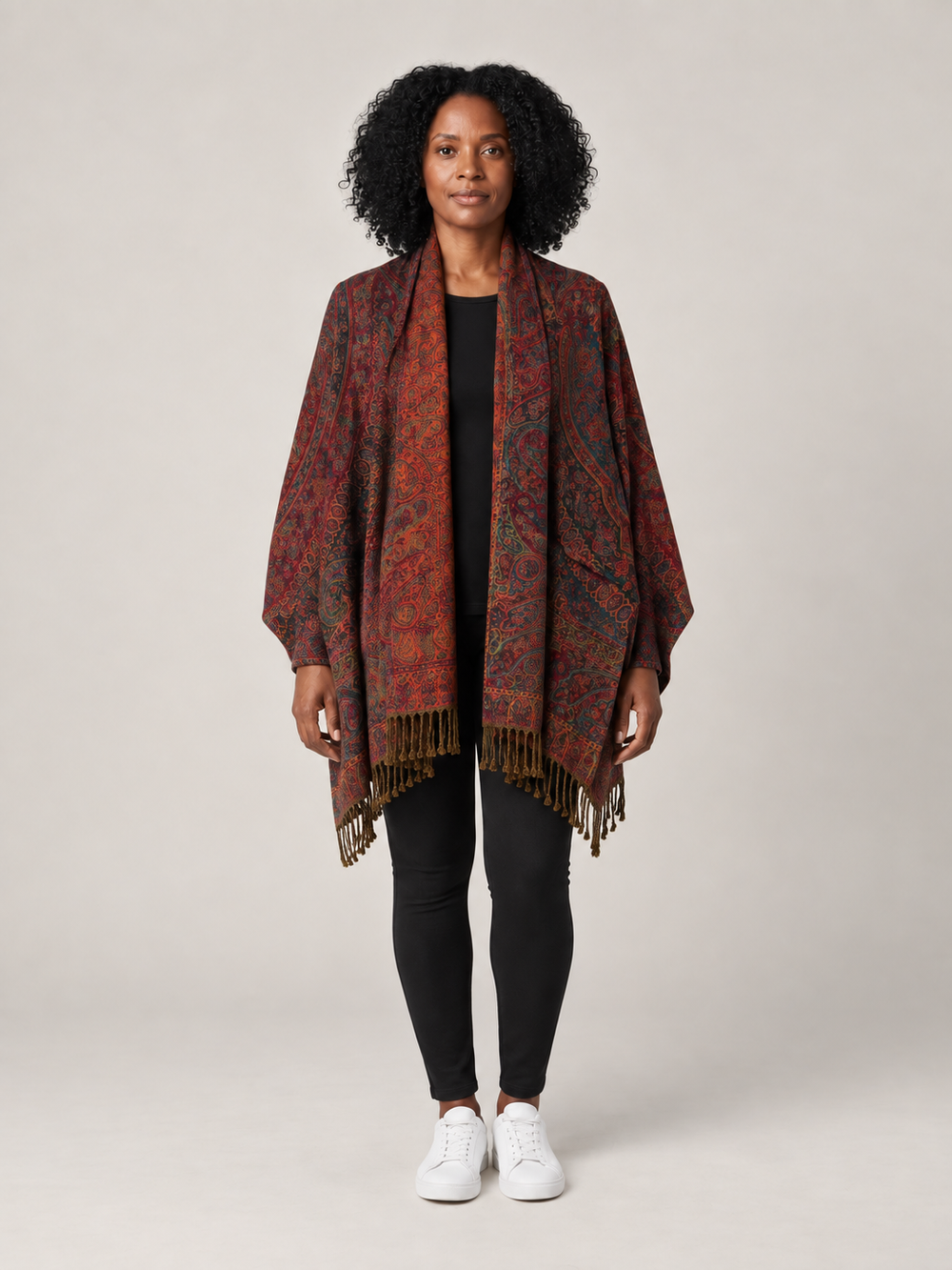 Rood-Groene Paisley Poncho Dames met Franjes – Bohemian Cape met Sjaalkraag